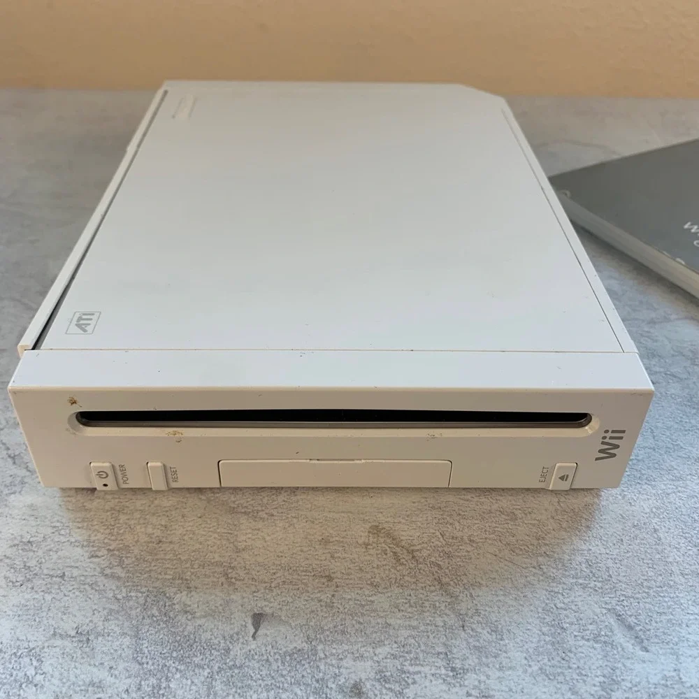 Nintendo Wii RVL-001 Console Bundle Remote Sensor Bar Untested No Power Cord